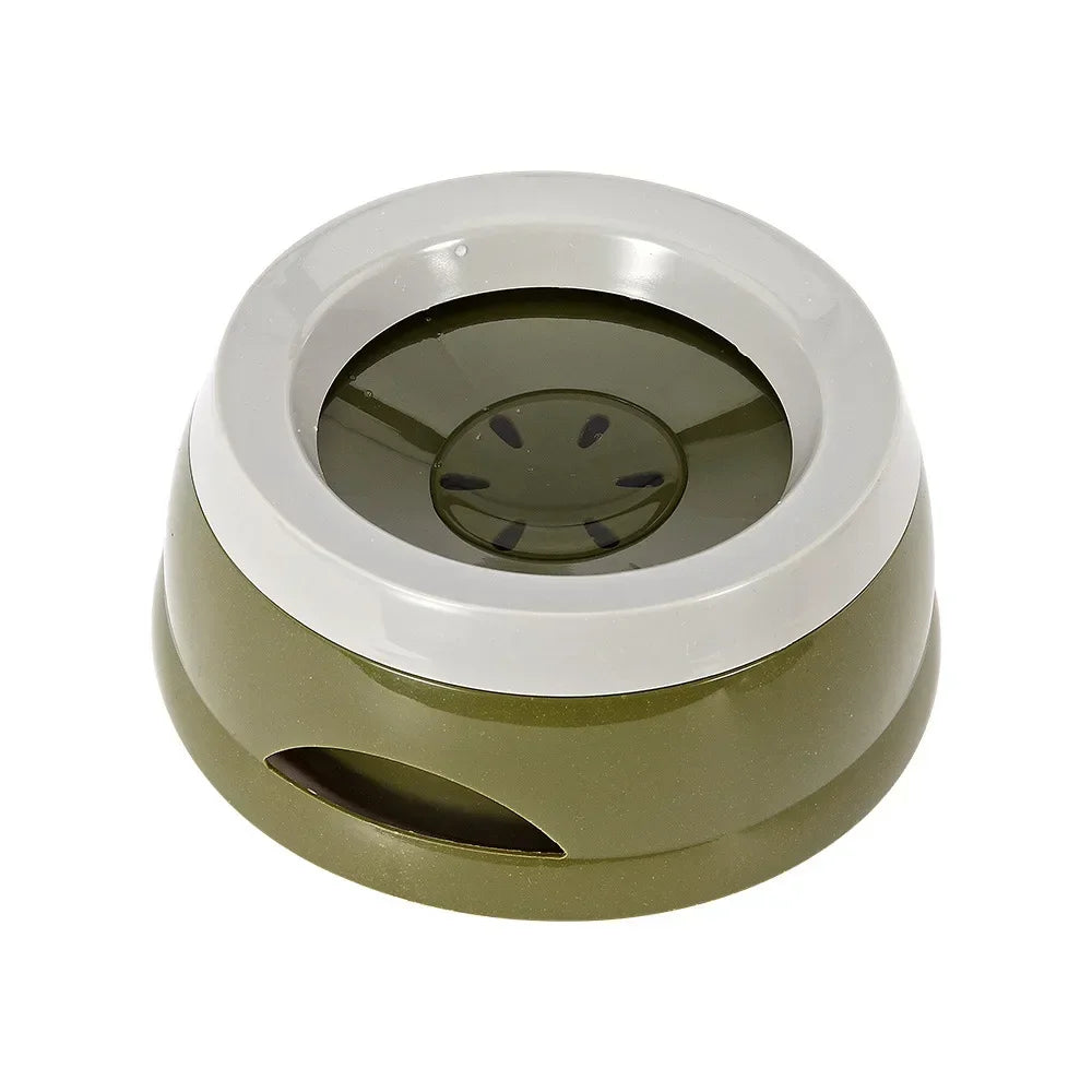 Innovative No-Spill Portable Dog Bowl - Keep Your Pets Hydrated and Mess-Free!